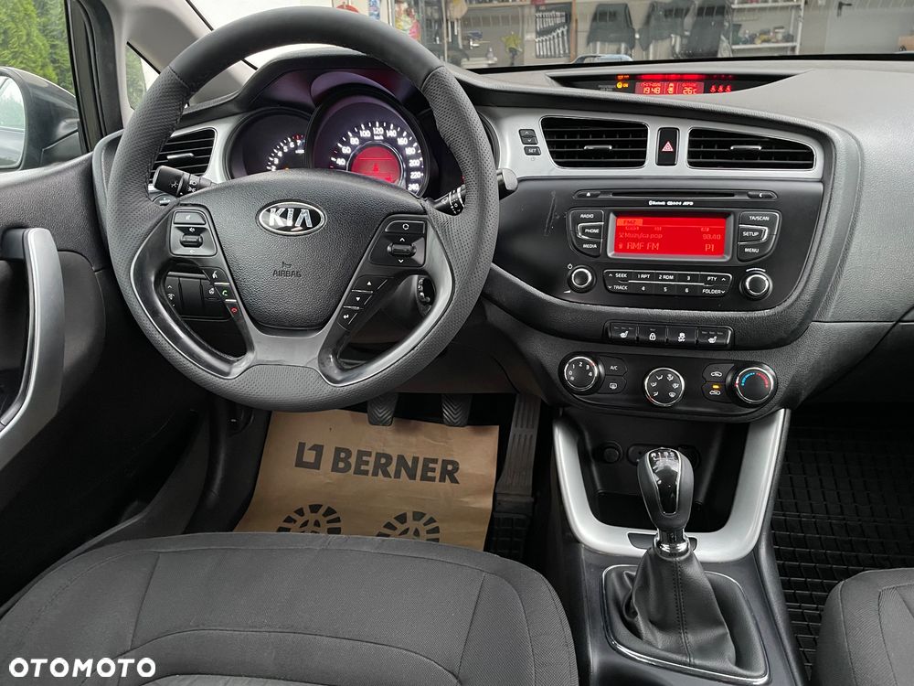 Kia Ceed 1.6 GDI Business Line - 13