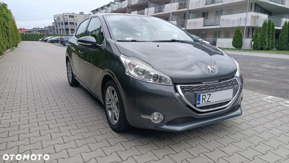 Peugeot 208 82 VTI Allure - 2