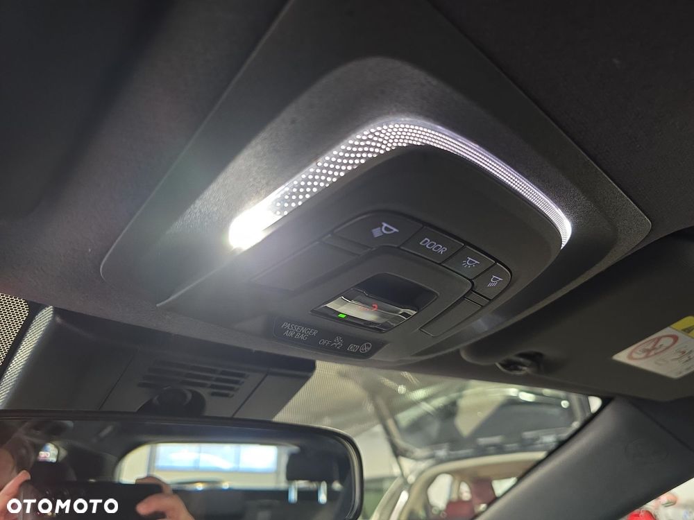 Toyota Corolla 1.8 Hybrid Comfort - 27