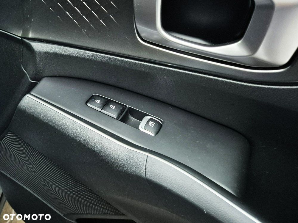 Kia Sorento 1.6 T-GDI HEV L 7os - 37