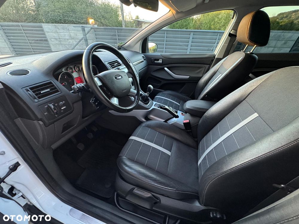 Ford Kuga 2.0 TDCi 4x4 Trend - 23