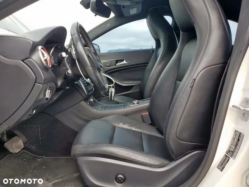Mercedes-Benz CLA 250 4-Matic AMG Line - 8