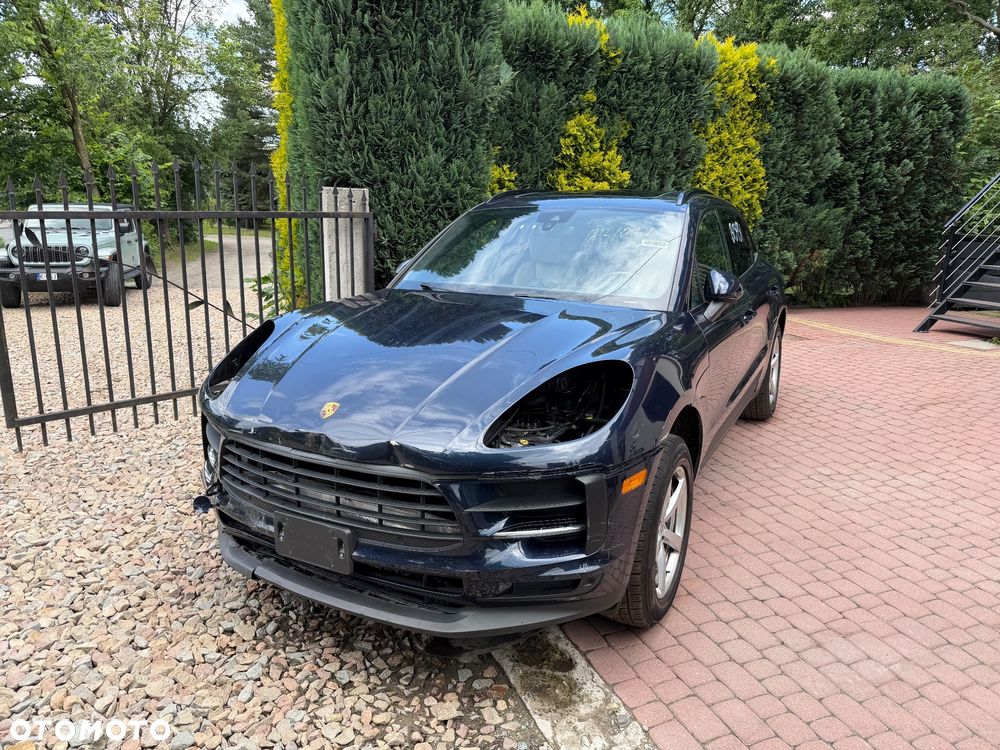 Porsche Macan - 1