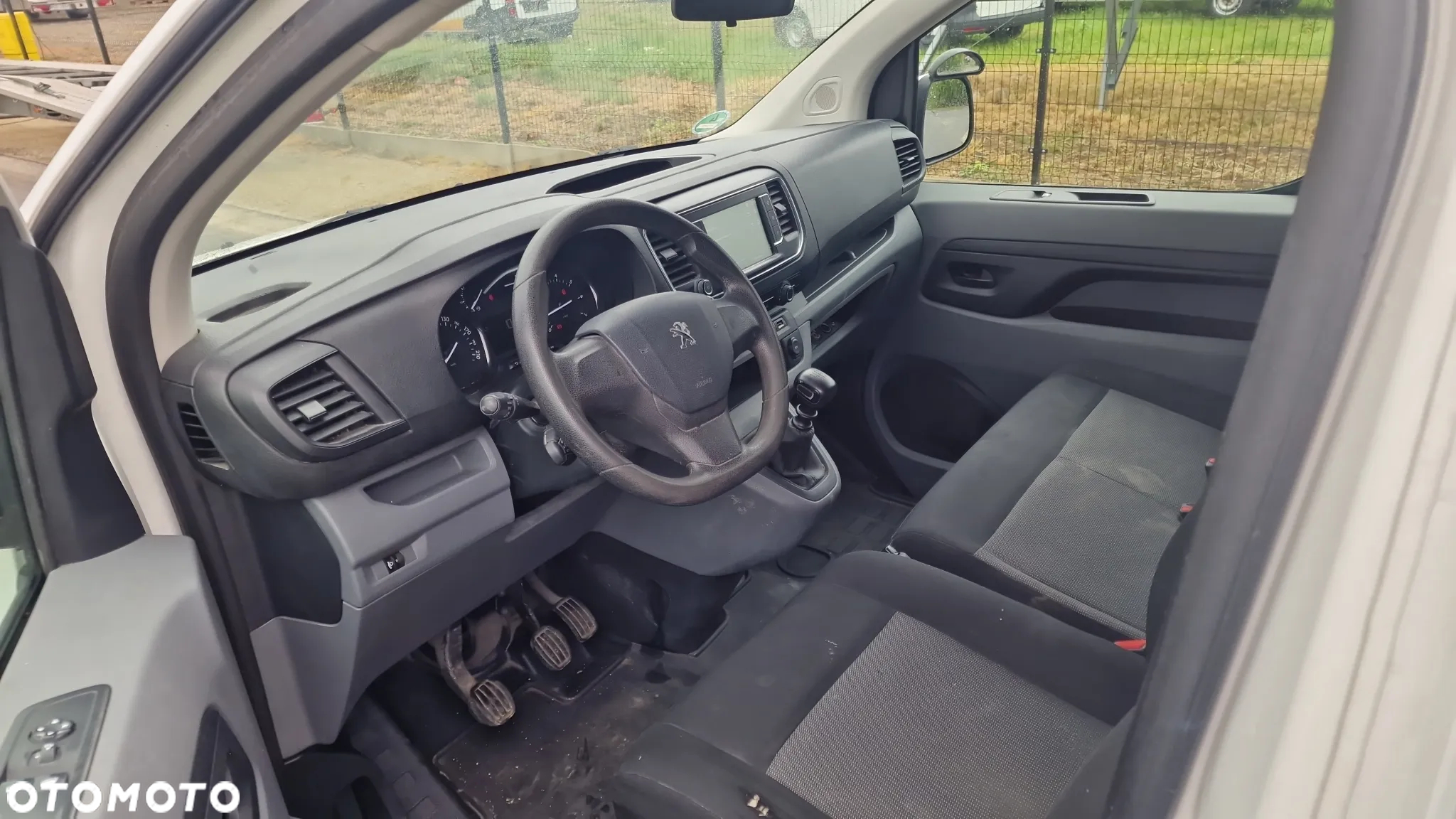Peugeot Expert - 8