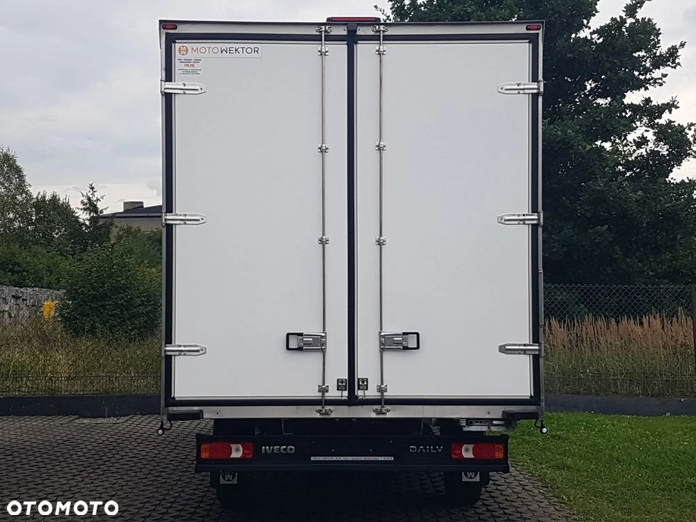Iveco 35S16 KONTENER 8EP KLIMA 4,23x2,23x2,23 3,0-160KM DAILY KRAJOWY MANUAL 6-BIEGÓW - 16