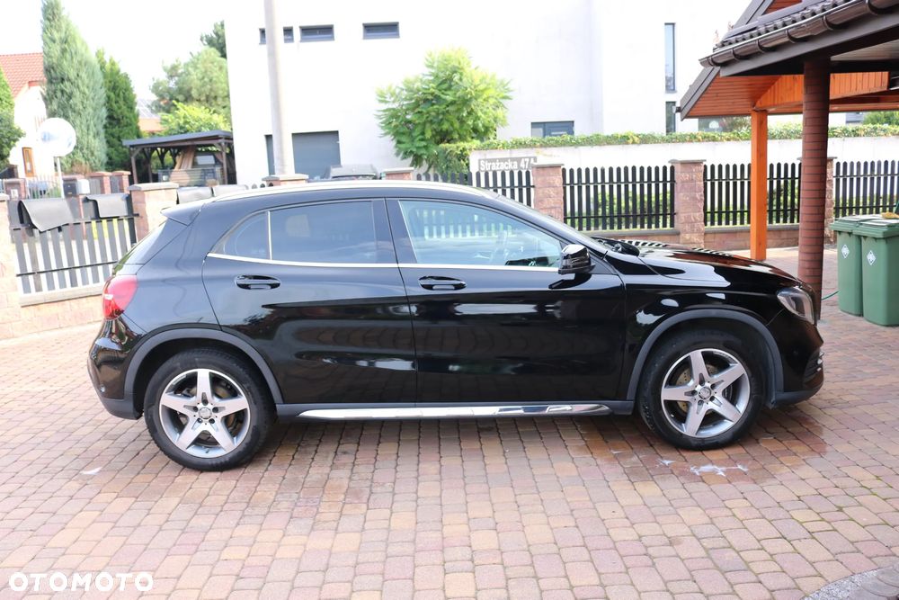 Mercedes-Benz GLA 200 d 4Matic 7G-DCT AMG Line - 6