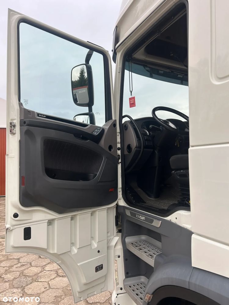 DAF XF 106 480 MEGA / NOWY VTG i KLOCKI ZMIENIONE W DBK / DO WGLĄDU FAKTURA / LOW DECK / POLSKI SALON / TYLKO 553 613 KM PRZEBIEGU / ŚREDNIE SPALANIE 26.5 L !! - 25