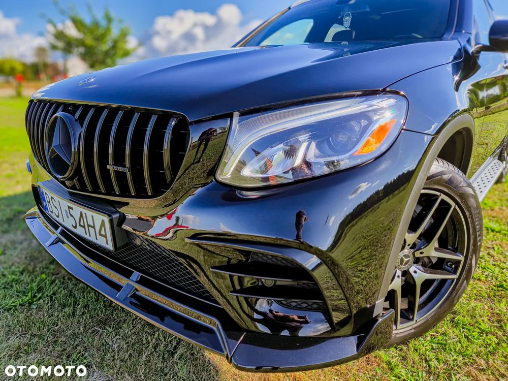 Mercedes-Benz GLC 300 4-Matic - 4