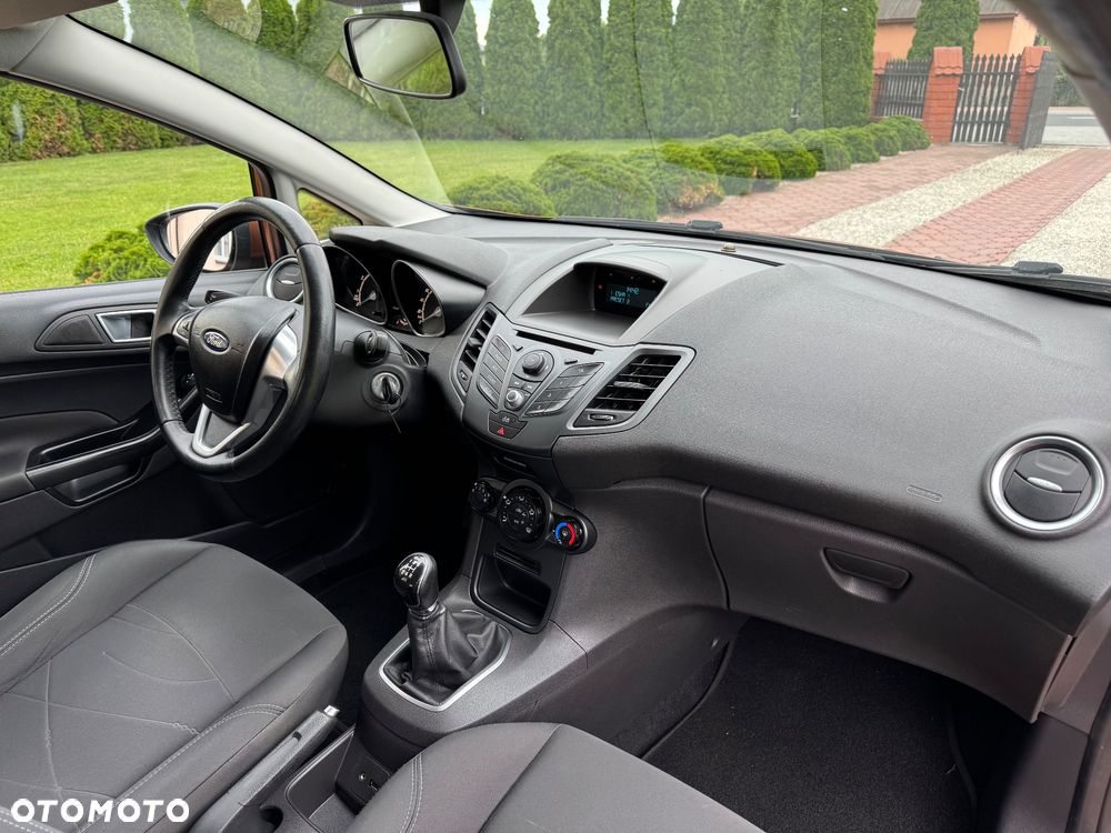 Ford Fiesta 1.0 Celebration - 16
