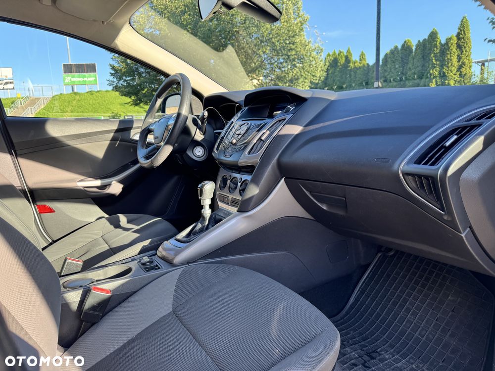 Ford Focus 1.6 TDCi DPF Trend - 13