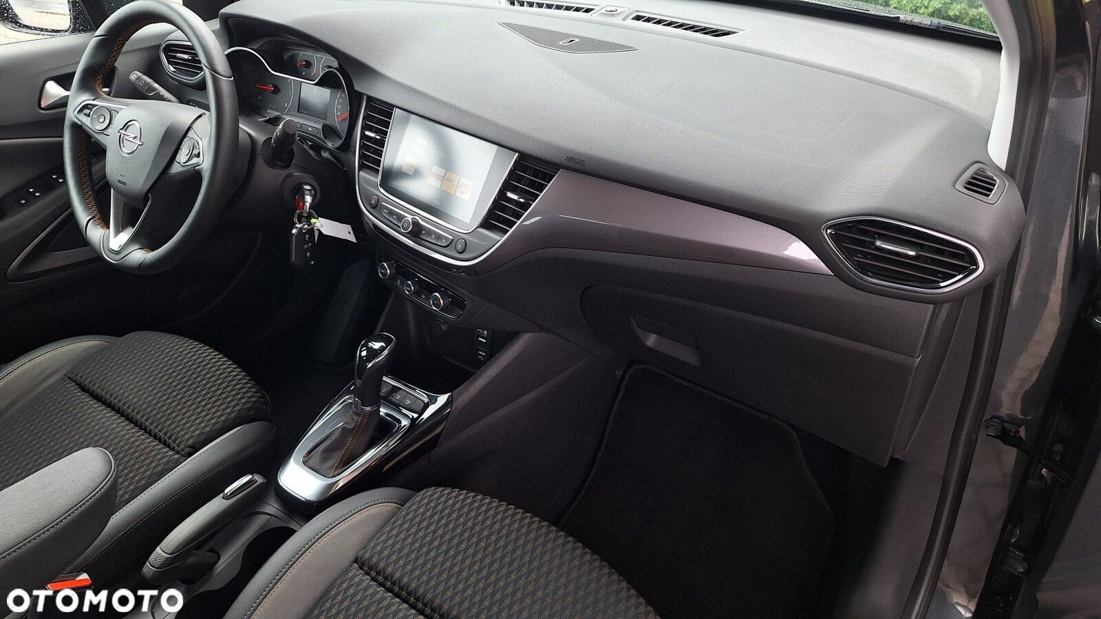 Opel Crossland X - 16