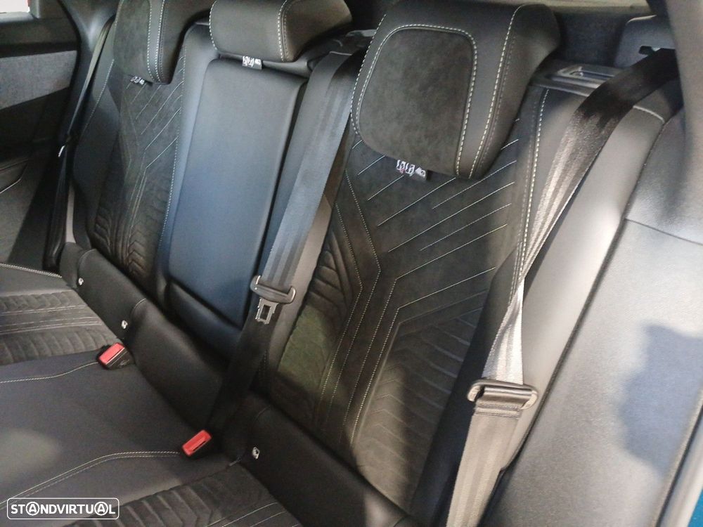 Peugeot E-3008 73 kWh Dual Motor Launch Edition - 13