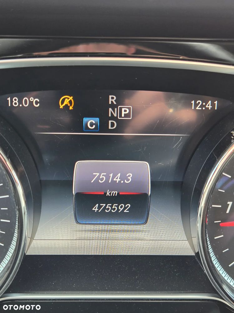Mercedes-Benz Klasa E 200 d T 9G-TRONIC - 12