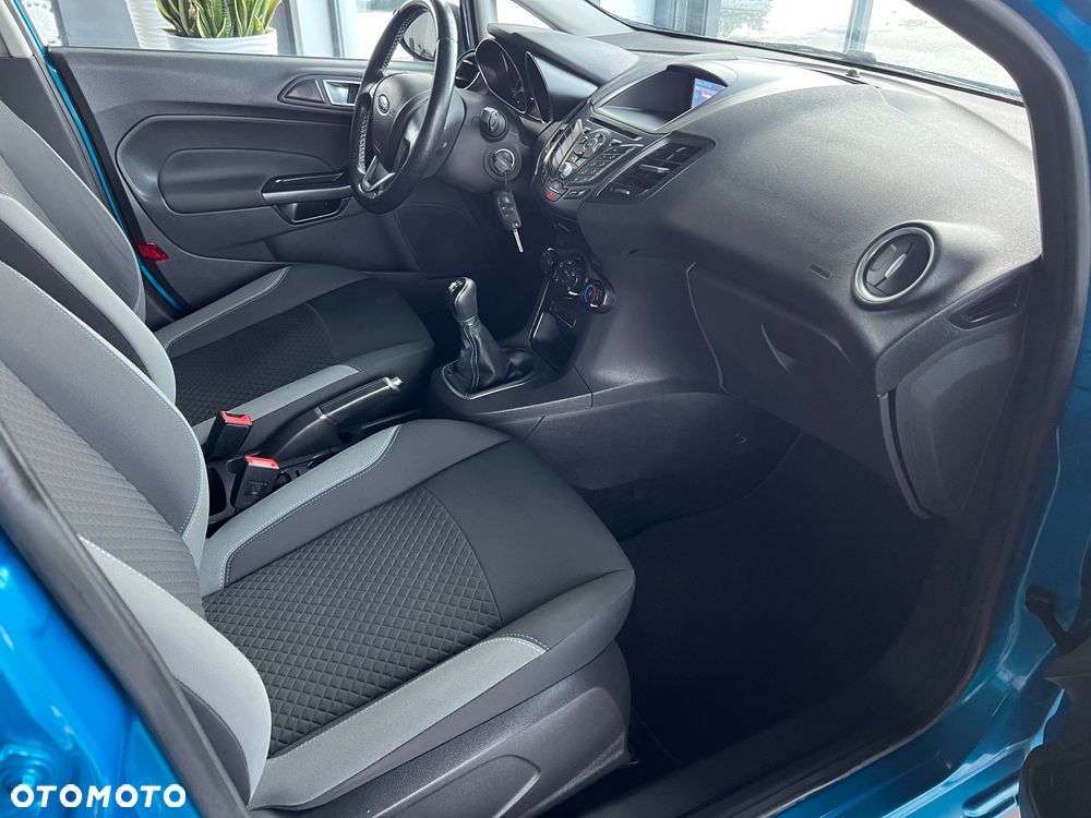 Ford Fiesta - 32
