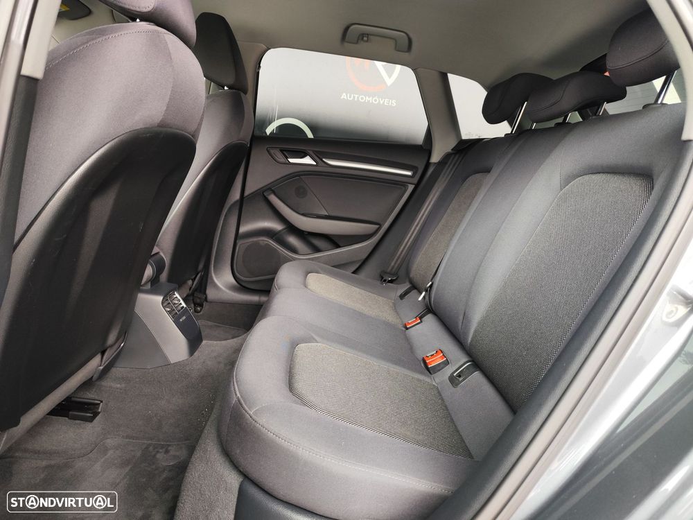 Audi A3 Sportback 1.6 TDI Sport - 33