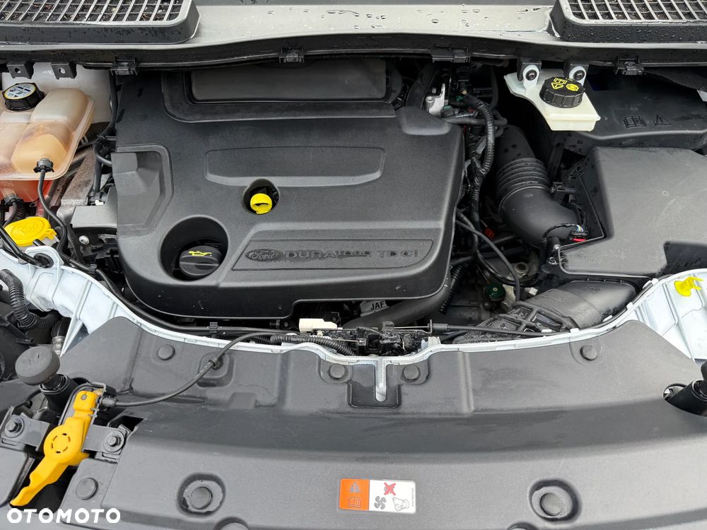 Ford Kuga - 36
