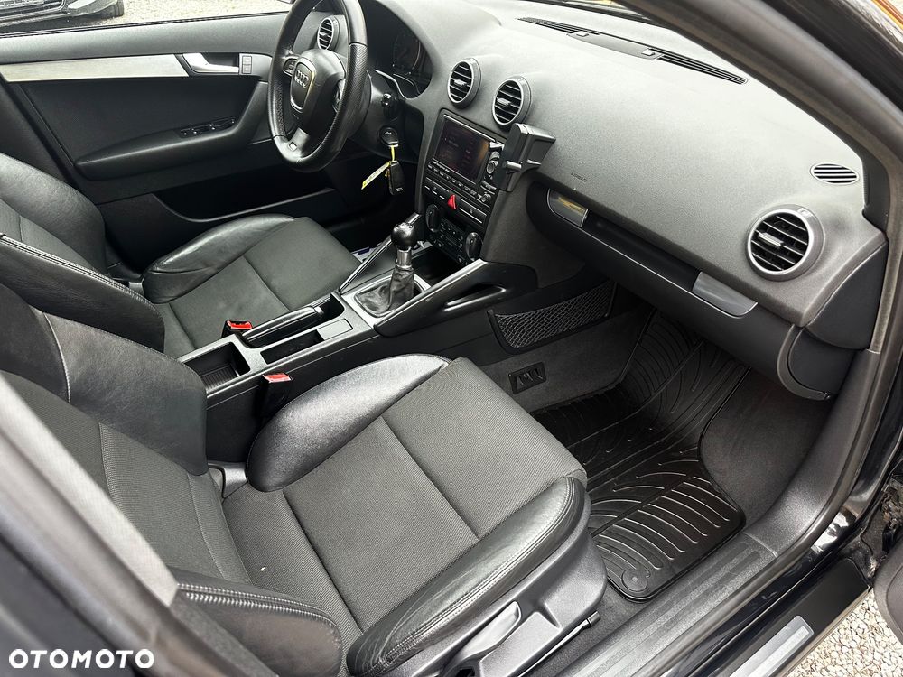 Audi A3 Sportback 2.0 TDI DPF S line Sportpaket plus - 34