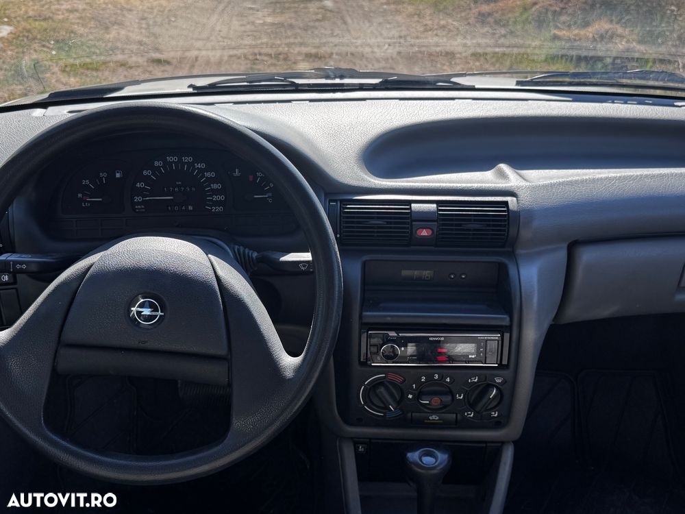 Opel Astra - 4
