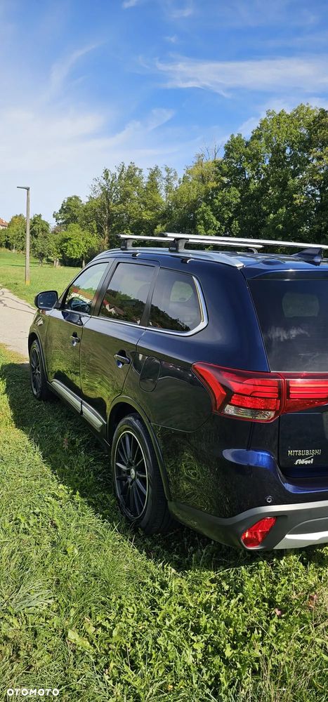 Mitsubishi Outlander 2.2 DID Intense + 4WD - 4