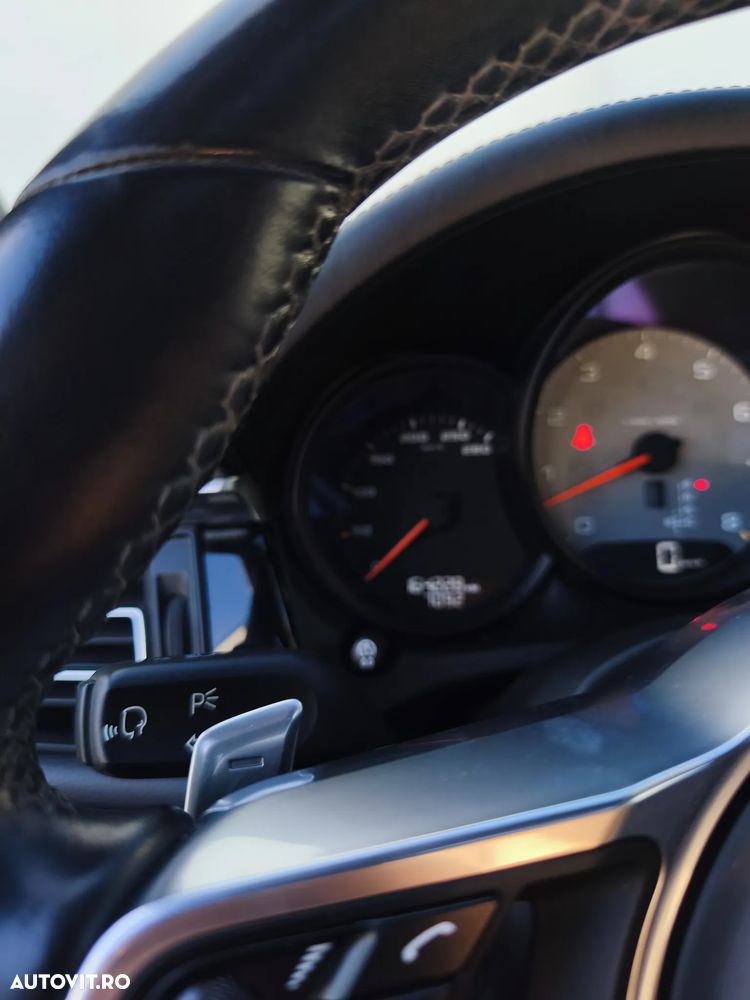 Porsche Macan S - 16