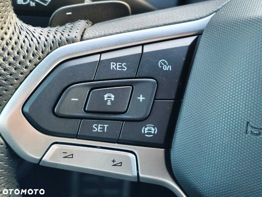 Volkswagen T-Roc 1.5 TSI R-Line DSG - 23