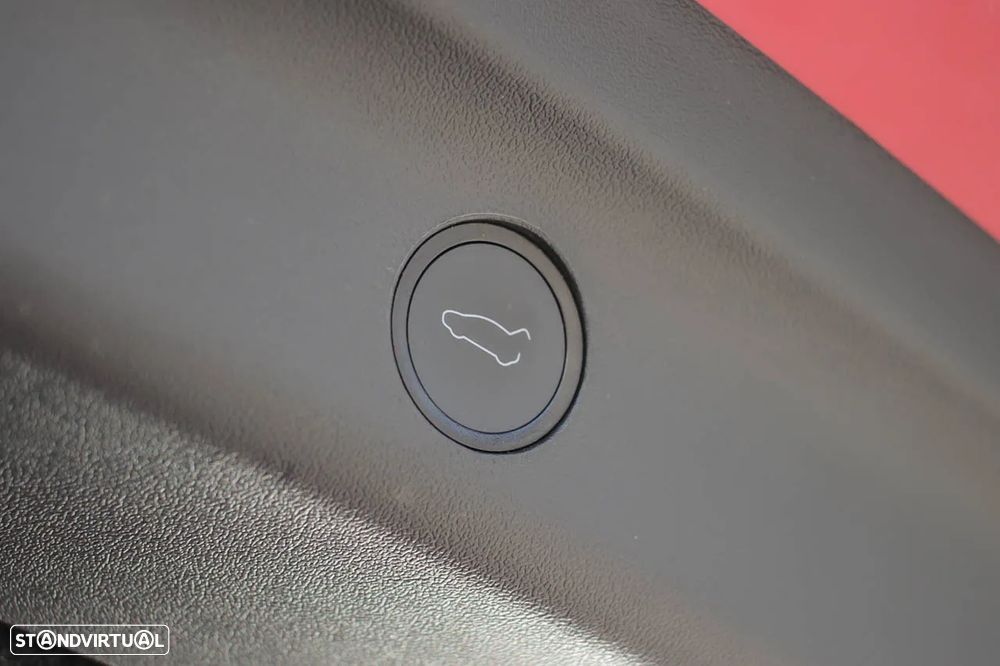 Tesla Model Y RWD - 9