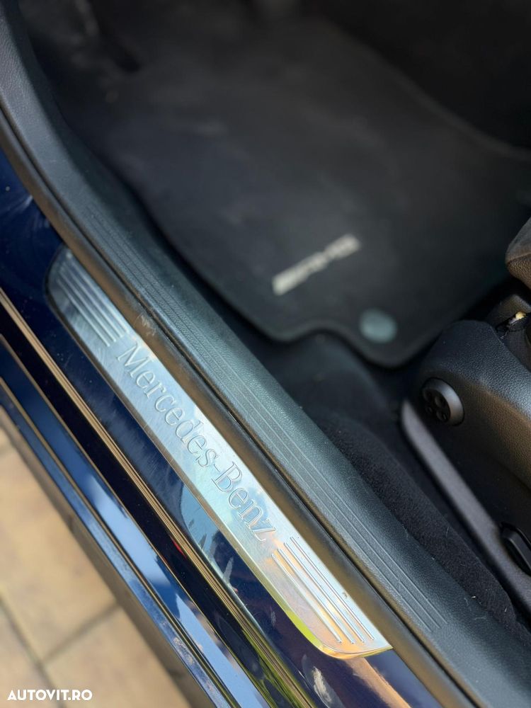 Mercedes-Benz E 220 d 4MATIC 9G-TRONIC - 11