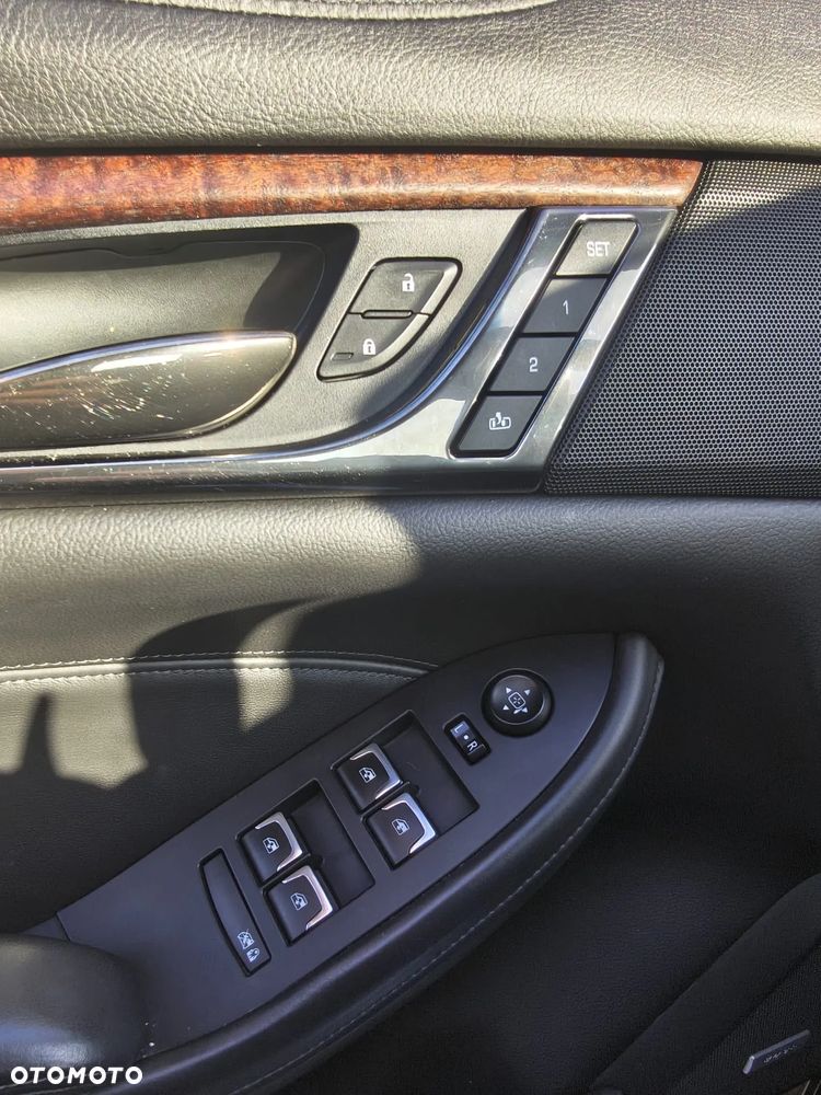 Cadillac CTS 2.0T RWD AT8 Luxury - 11