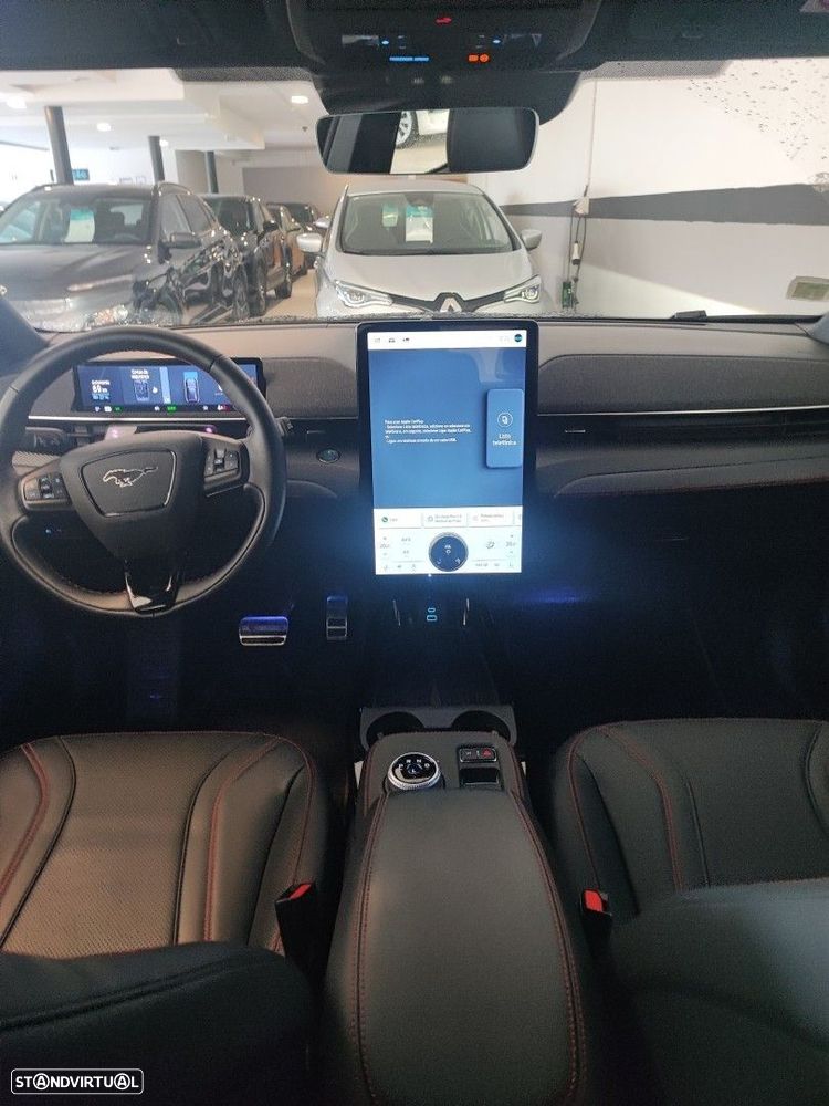 Ford Mustang Mach-E 75.7 kWh Premium AWD - 5