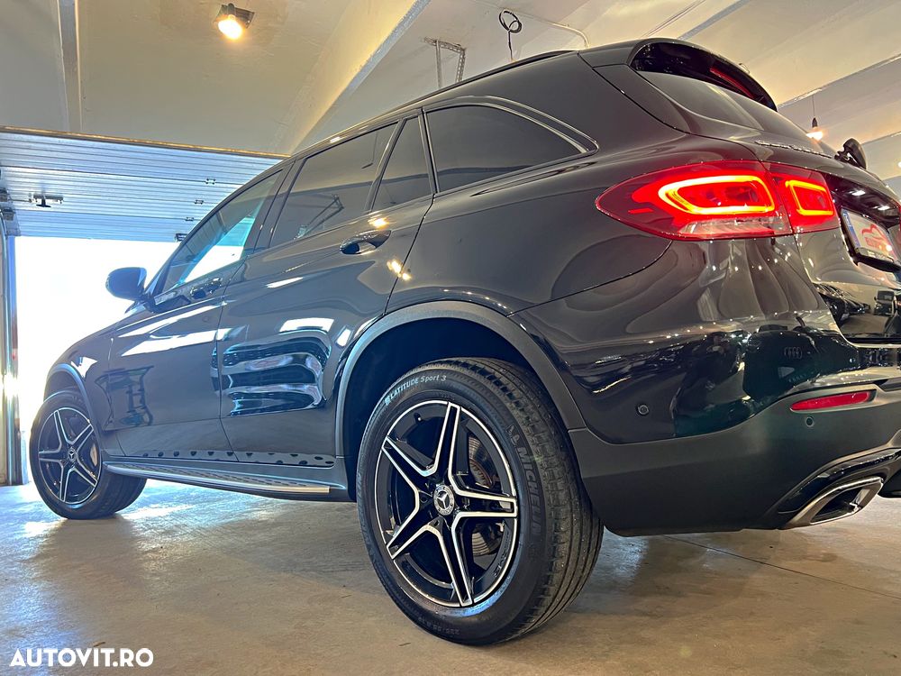 Mercedes-Benz GLC 300 e 4Matic 9G-TRONIC Edition AMG Line - 22