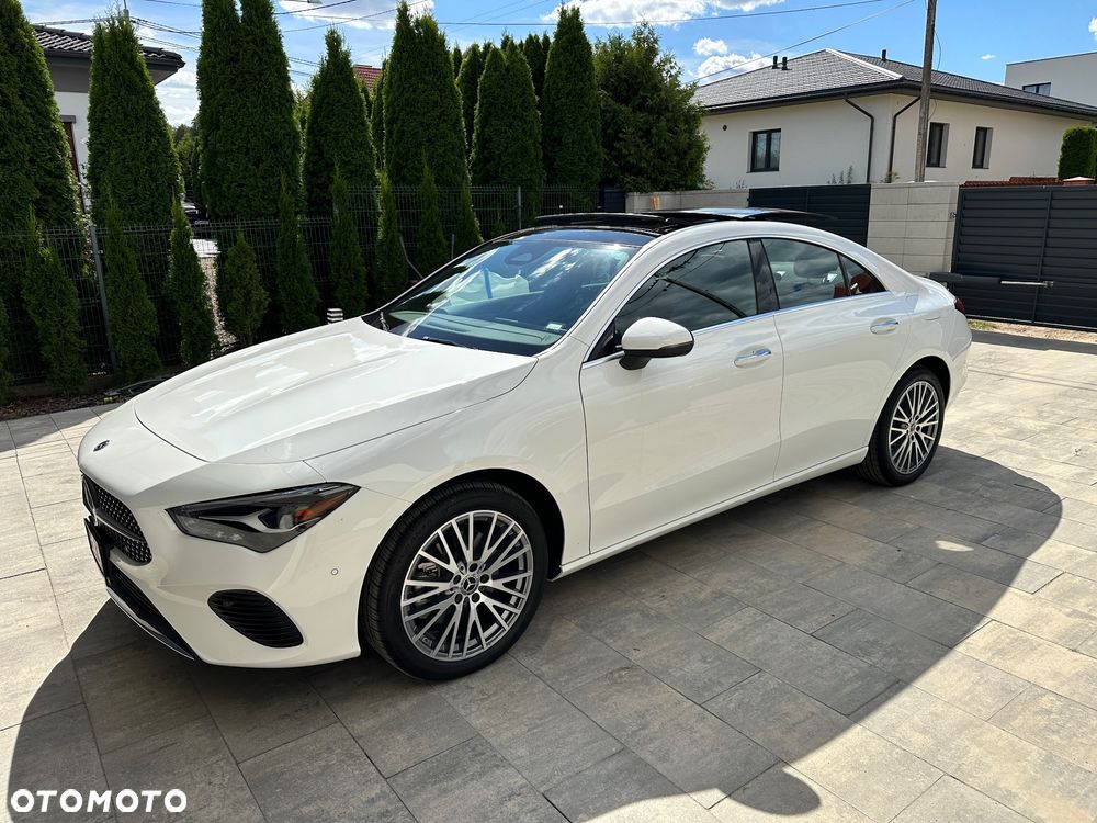 Mercedes-Benz CLA - 12