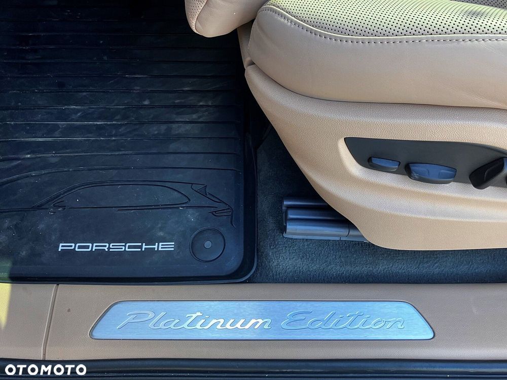 Porsche Cayenne Standard - 18