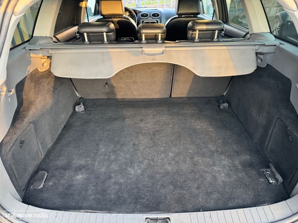 Ford Focus SW 1.6 TDCi Titanium - 34