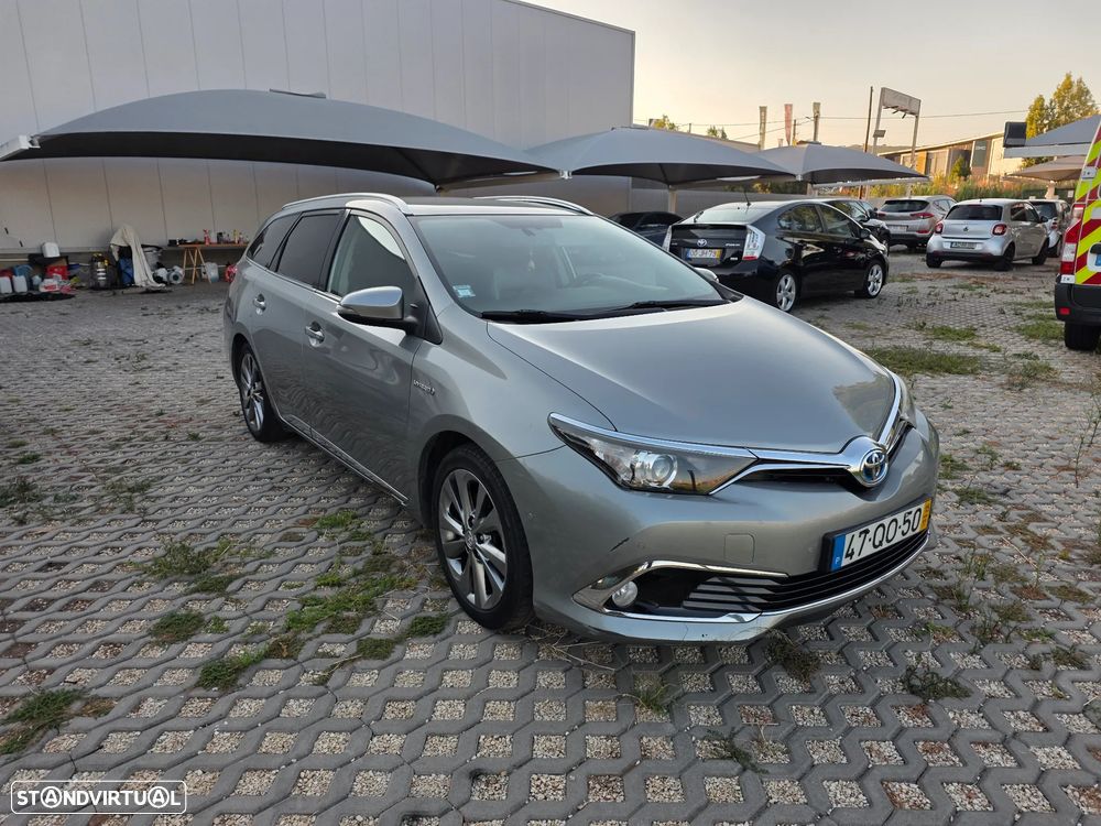 Toyota Auris Touring Sports 1.8 HSD Comfort +P.Sport+Navi - 2