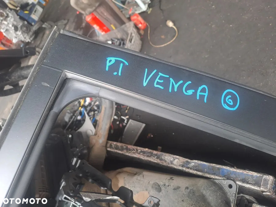 KIA VENGA DRZWI PRAWY TYŁ - 2