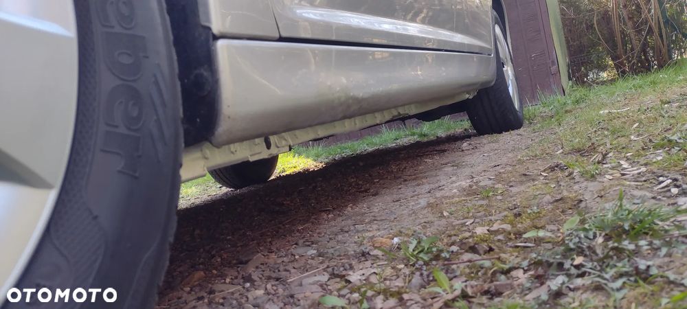 Peugeot 207 1.4 16V Trendy - 28