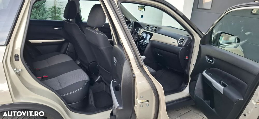 Suzuki Vitara 1.6 DDIS 4X4 Spirit - 38