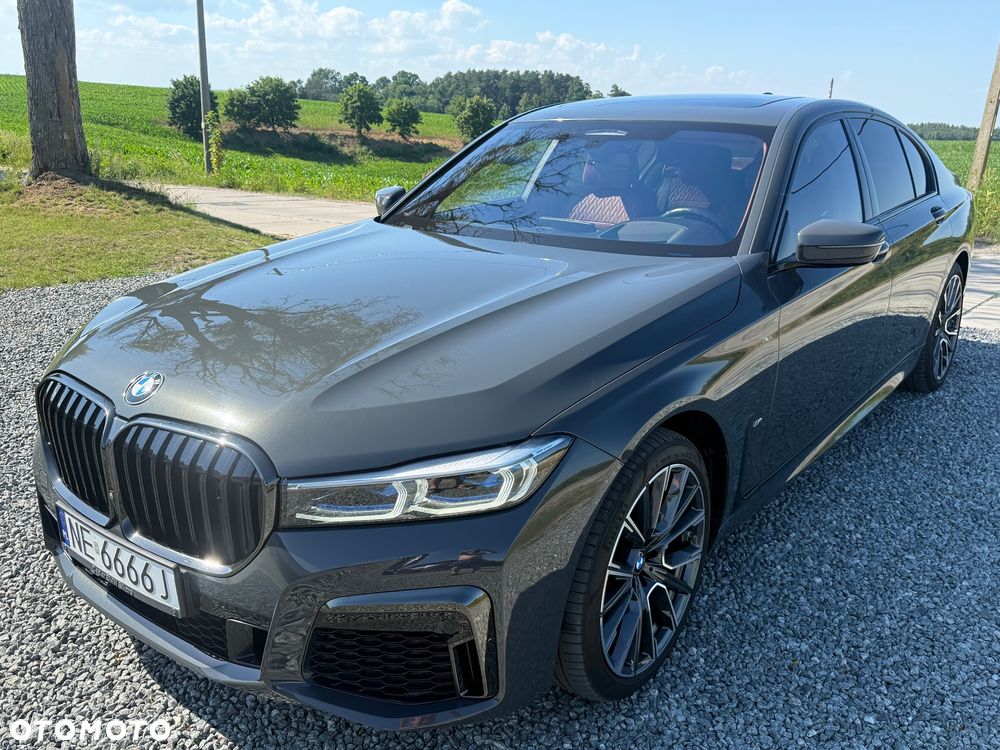 BMW Seria 7 750i xDrive sport - 3