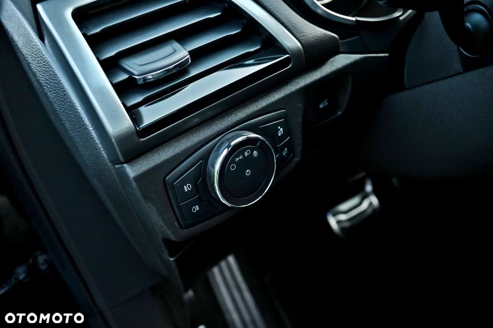 Ford Mondeo 2.0 TDCi ST-Line PowerShift - 32