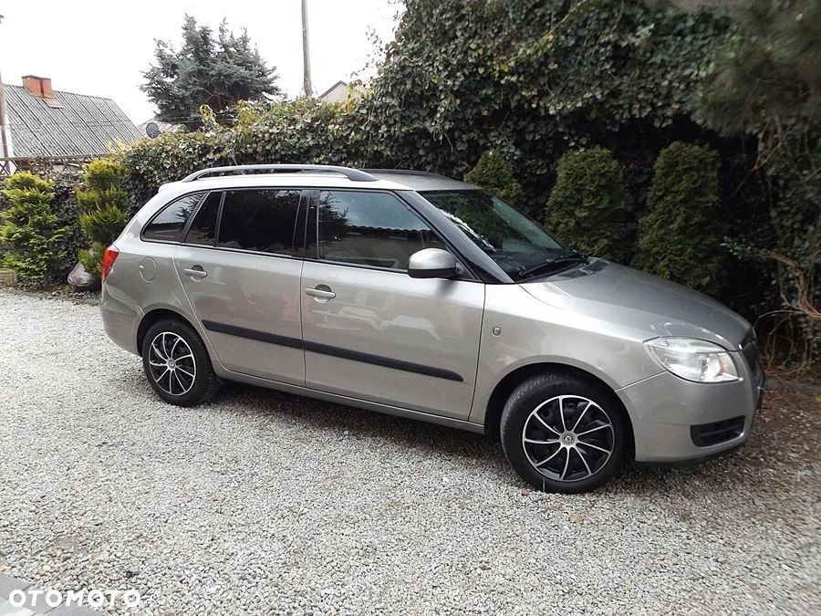 Skoda Fabia - 12