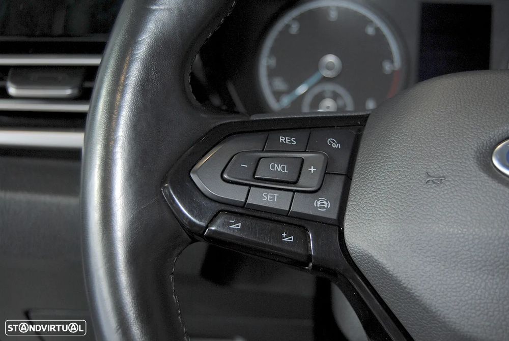 Ford Tourneo Connect 2.0 TDCi Titanium - 23