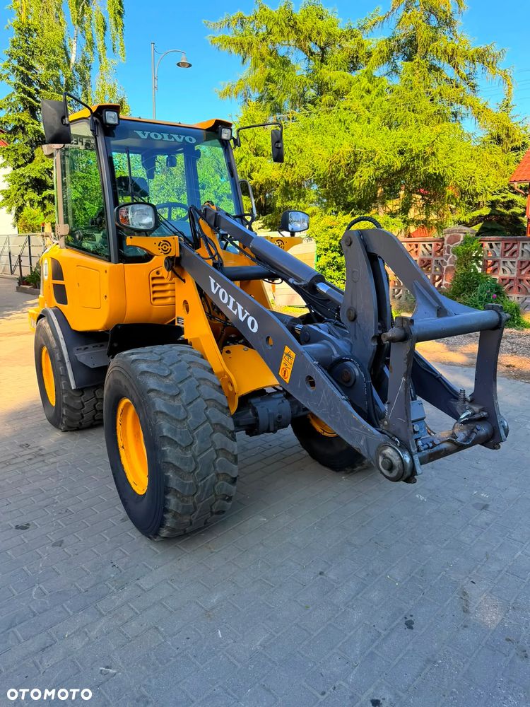 Volvo L25H - 11