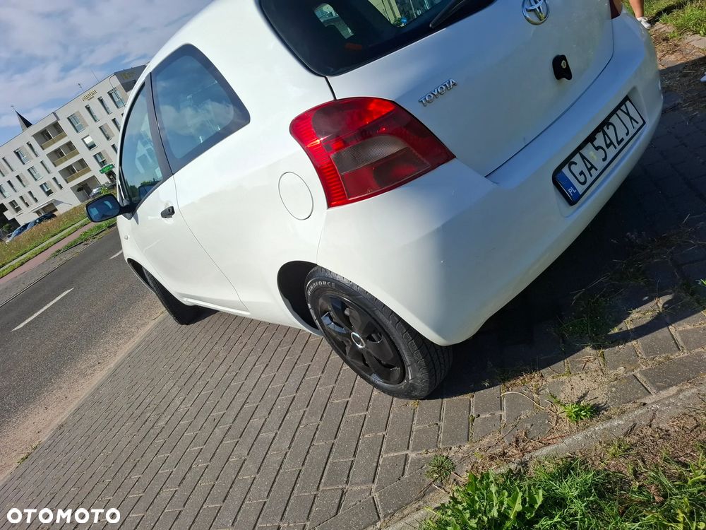 Toyota Yaris 1.0 Luna A/C - 6