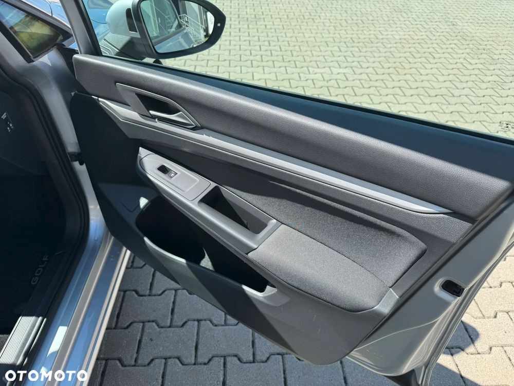 Volkswagen Golf - 23