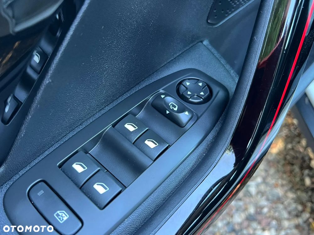 Peugeot 2008 PureTech 110 Stop&Start GT-Line Edition - 31