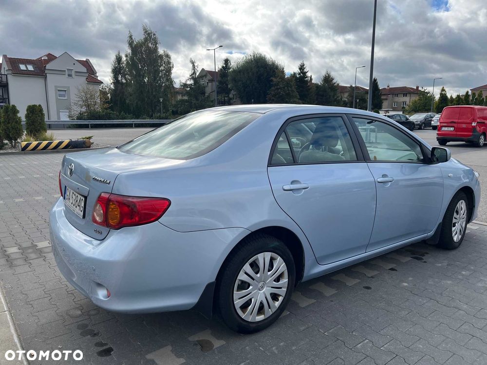 Toyota Corolla - 5