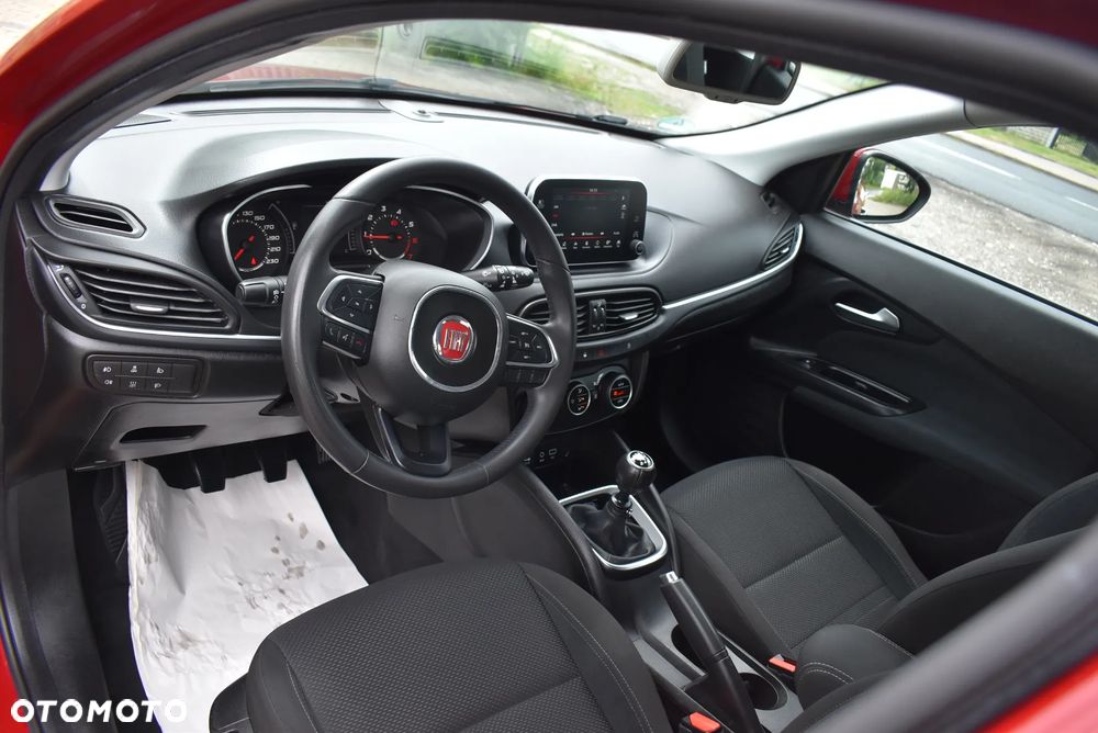 Fiat Tipo 1.4 T-Jet 16v S-Design - 27