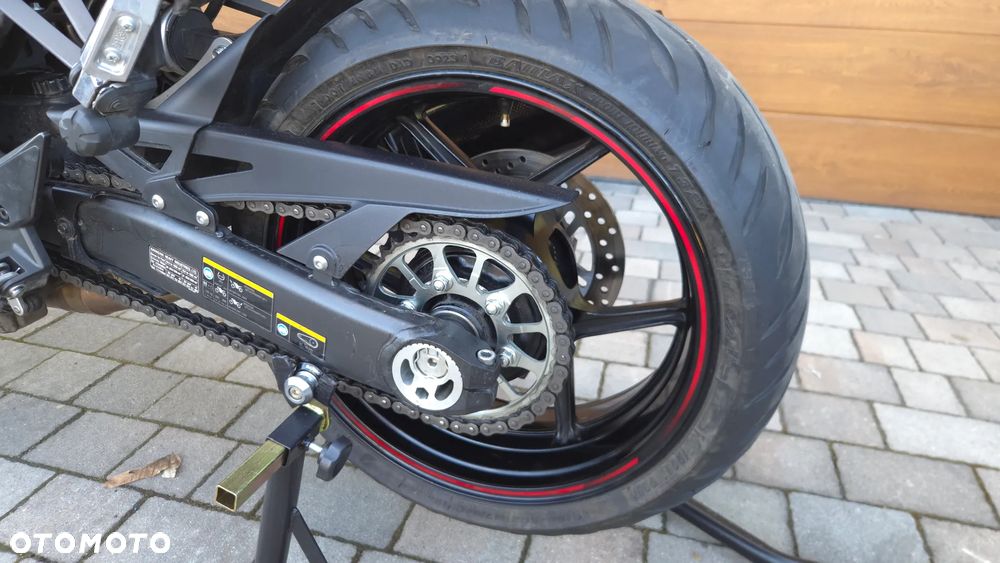 Kawasaki Ninja 1000 SX - 8