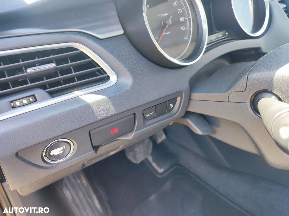 Peugeot 508 RXH Hybrid4 - 23