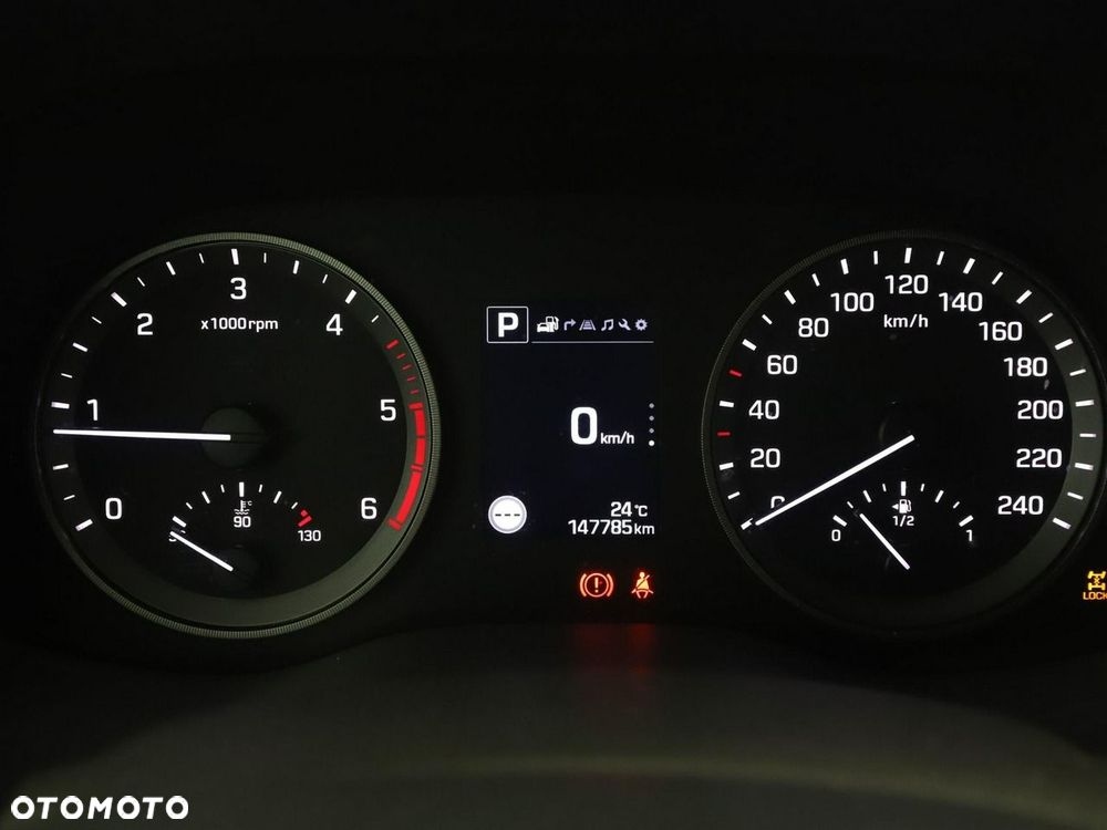 Hyundai Tucson 2.0 CRDi 4WD Automatik Advantage - 23